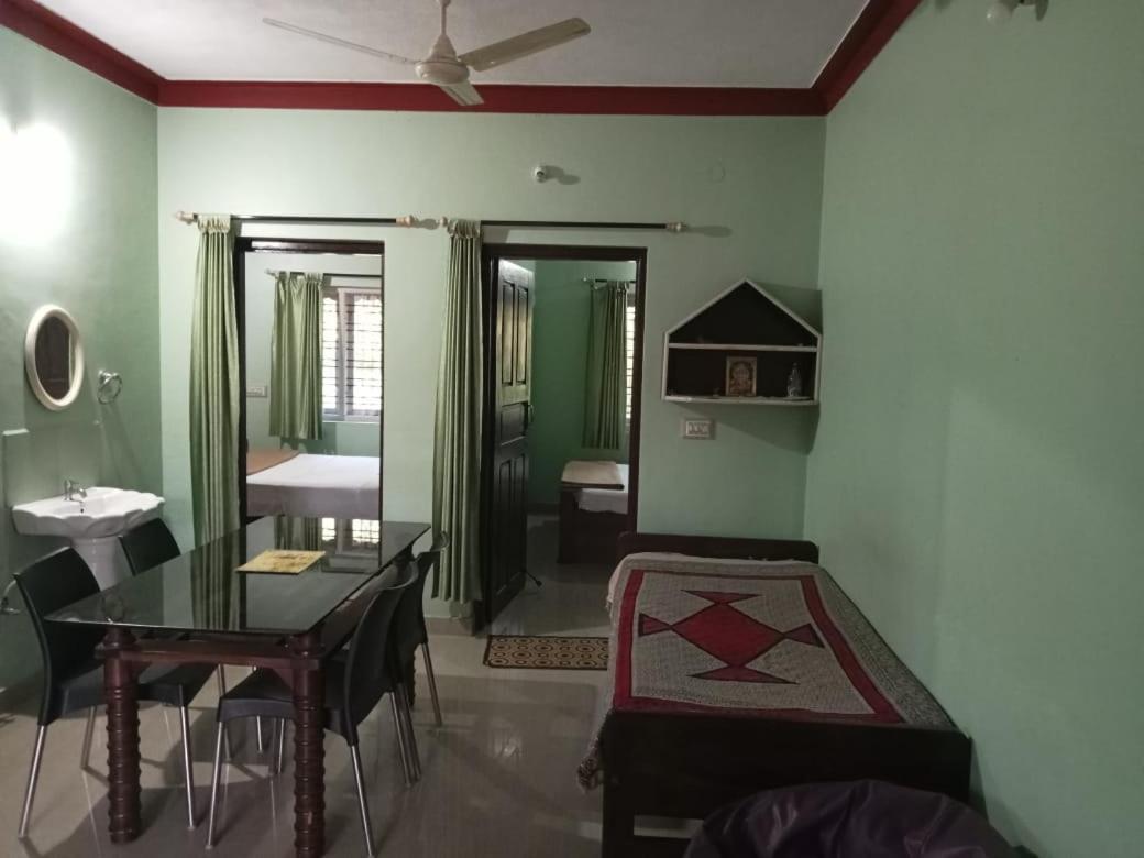 Krupa Homestay Madikeri Kültér fotó